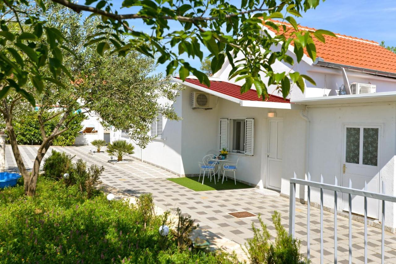 House Vidamo - Vacation Home With Swimming Pool Mala Cista Екстер'єр фото