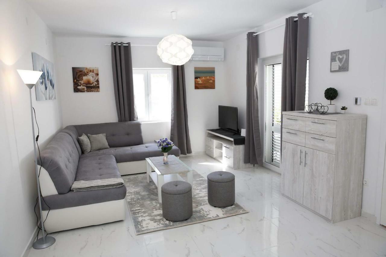 House Vidamo - Vacation Home With Swimming Pool Mala Cista Екстер'єр фото
